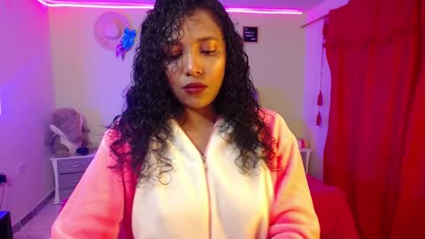 Snapshot of warisgoddes chatting on December 2024 08:52:02 AM EMILY online show from December 2024 08:52:02 AM