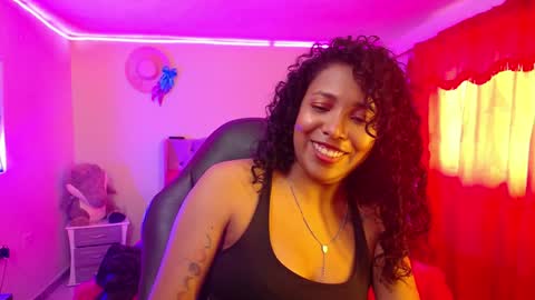 Snapshot of warisgoddes chatting on December 2024 02:27:01 PM EMILY online show from December 2024 02:27:01 PM