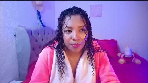 Snapshot of warisgoddes chatting on September 2025 07:30:02 AM EMILY online show from September 2025 07:30:02 AM