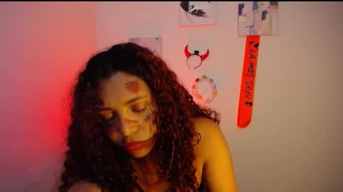 Snapshot of warisgoddes chatting on October 2025 06:14:02 AM EMILY online show from October 2025 06:14:02 AM