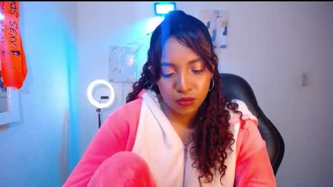 Snapshot of warisgoddes chatting on April 2026 09:40:02 AM EMILY online show from April 2026 09:40:02 AM