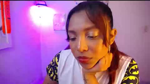 Snapshot of warisgoddes chatting on April 2026 04:48:01 AM EMILY online show from April 2026 04:48:01 AM