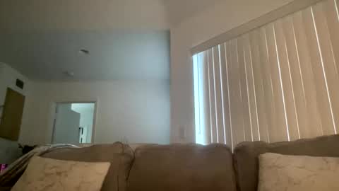 Snapshot of warrenpeacexxx chatting on May 2026 10:28:01 PM warrenpeacexxx online show from May 2026 10:28:01 PM