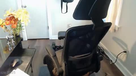 Snapshot of wasted_daze_ chatting on November 2025 06:15:01 PM wasted_daze_ online show from November 2025 06:15:01 PM