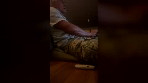 Snapshot of watchinggold chatting on April 2026 09:30:02 AM watchinggold online show from April 2026 09:30:02 AM