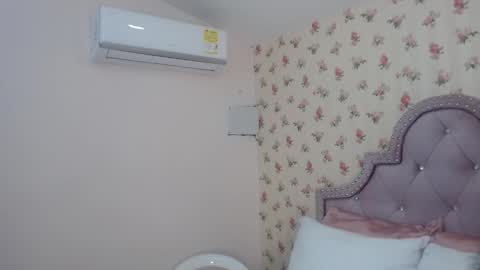 Snapshot of watson_crystal00 chatting on March 2026 12:53:02 PM Milf Latina online show from March 2026 12:53:02 PM