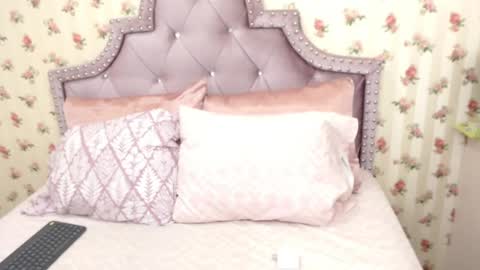 Snapshot of watson_crystal00 chatting on March 2026 01:28:01 PM Milf Latina online show from March 2026 01:28:01 PM