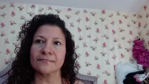 Snapshot of watson_crystal00 chatting on March 2026 02:07:02 PM Milf Latina online show from March 2026 02:07:02 PM