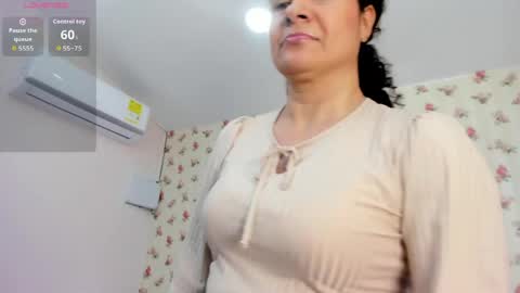 Snapshot of watson_crystal00 chatting on May 2026 01:30:01 PM Milf Latina online show from May 2026 01:30:01 PM