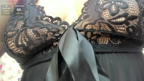 Snapshot of watson_crystal00 chatting on June 2026 02:28:01 PM Milf Latina online show from June 2026 02:28:01 PM