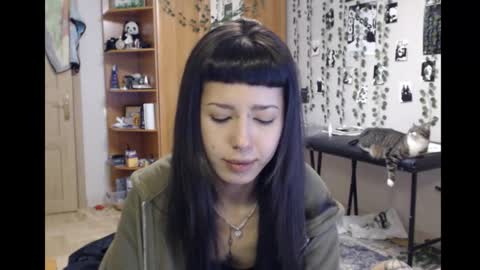 Mina online show from November 2025 10:12:01 PM