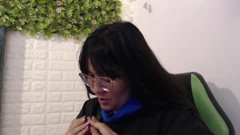 Trixie 3 online show from March 2025 05:00:02 PM