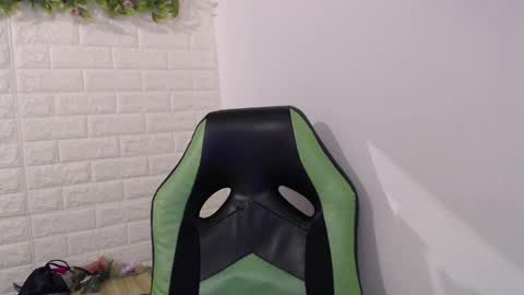 Trixie 3 online show from March 2025 06:12:02 PM