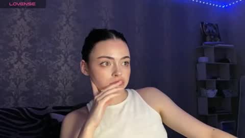 Snapshot of weareyoursun chatting on April 2026 06:22:01 PM Alice online show from April 2026 06:22:01 PM