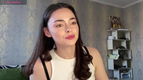 Snapshot of weareyoursun chatting on April 2026 02:32:02 PM Alice online show from April 2026 02:32:02 PM