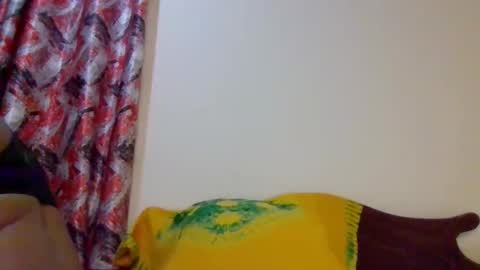 Snapshot of weaverbird25 chatting on March 2026 07:19:01 PM weaverbird25 online show from March 2026 07:19:01 PM
