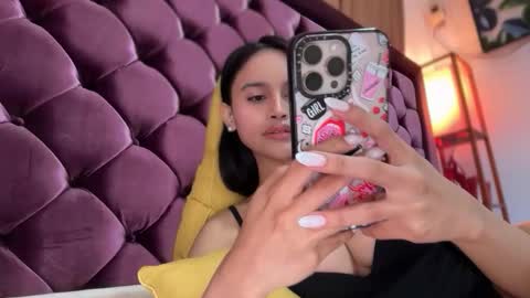 Snapshot of webcammaggie chatting on April 2026 05:06:01 PM Maggie online show from April 2026 05:06:01 PM