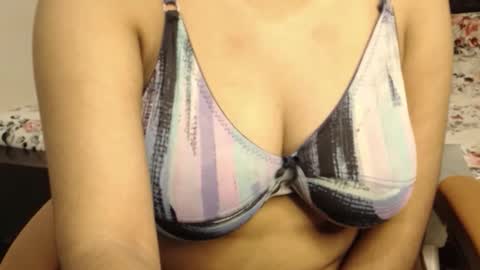 mina online show from October 2025 11:11:02 PM