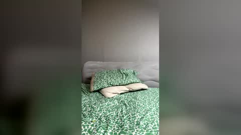 Snapshot of wedashit chatting on January 2026 03:16:01 PM WeDaShit Come Vibe with me . online show from January 2026 03:16:01 PM