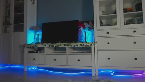 Snapshot of weed_princesss chatting on December 2024 02:16:02 PM  moon  online show from December 2024 02:16:02 PM