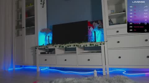 Snapshot of weed_princesss chatting on December 2024 03:55:02 PM  moon  online show from December 2024 03:55:02 PM