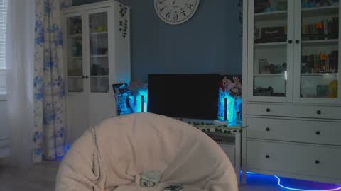 Snapshot of weed_princesss chatting on December 2024 11:26:01 AM  moon  online show from December 2024 11:26:01 AM