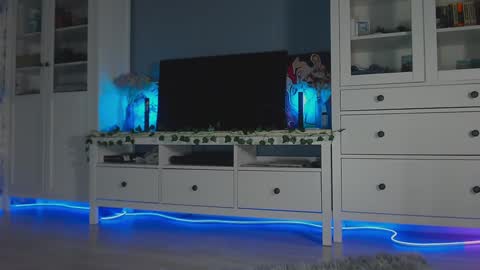 Snapshot of weed_princesss chatting on January 2025 03:26:02 PM  moon  online show from January 2025 03:26:02 PM