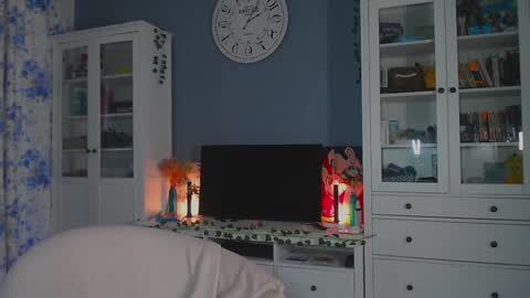 Snapshot of weed_princesss chatting on January 2025 11:56:02 AM  moon  online show from January 2025 11:56:02 AM