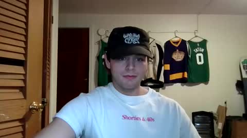 weenskir online show from April 2026 07:58:02 PM