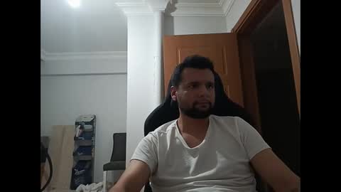 Snapshot of weezing442 chatting on April 2026 05:22:02 PM alp online show from April 2026 05:22:02 PM