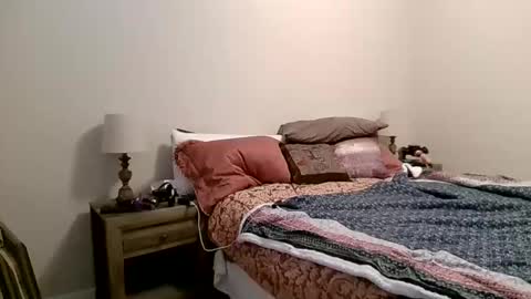 weirdo11511 online show from November 2025 02:51:02 PM