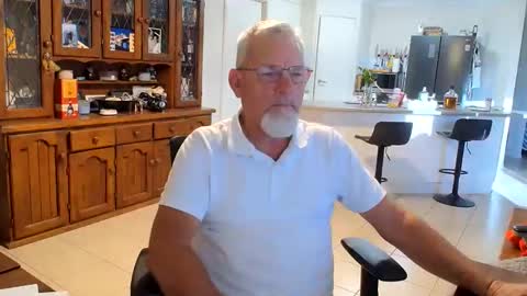 Snapshot of wellhelloo chatting on June 2026 06:19:02 AM Wellhelloo online show from June 2026 06:19:02 AM