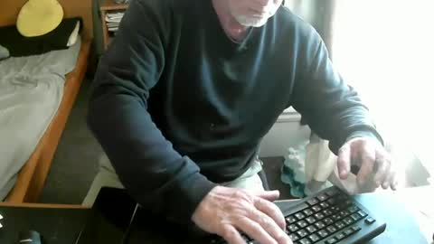 wellkrakenwell online show from November 2025 07:25:02 PM