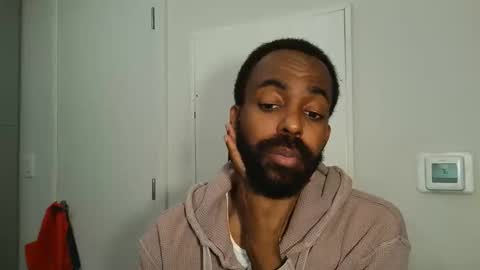 Snapshot of wellpackaged_ chatting on April 2026 02:00:02 AM Langston online show from April 2026 02:00:02 AM