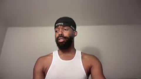 Snapshot of wellpackaged_ chatting on August 2026 01:25:02 PM Langston online show from August 2026 01:25:02 PM