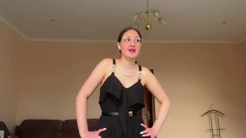 Snapshot of wendolynmusil chatting on May 2026 02:13:01 PM Anna online show from May 2026 02:13:01 PM