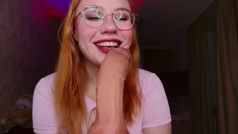 Snapshot of wendy_cherryy chatting on October 2025 04:08:02 PM Wendy online show from October 2025 04:08:02 PM