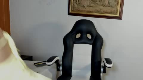 Wendy Marshall  online show from April 2026 06:07:01 PM