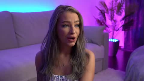 Wendy online show from February 2025 08:17:01 AM