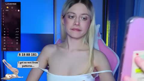 Snapshot of wendylovelylovew chatting on March 2026 05:51:02 PM Wendy online show from March 2026 05:51:02 PM