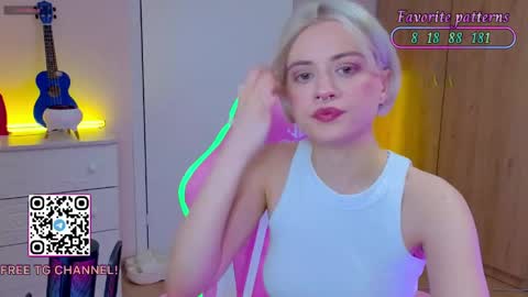 Snapshot of wendylovelylovew chatting on May 2026 06:01:01 PM Wendy online show from May 2026 06:01:01 PM