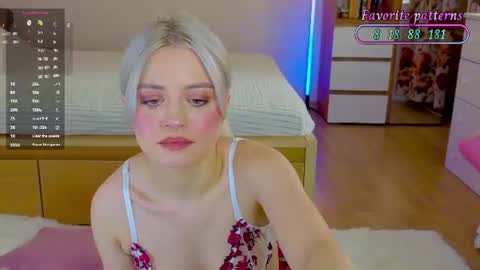 Snapshot of wendylovelylovew chatting on June 2026 02:37:02 PM Wendy online show from June 2026 02:37:02 PM
