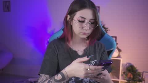 Snapshot of wesleegray chatting on January 2025 02:22:02 AM little girl who is always rightLisa online show from January 2025 02:22:02 AM