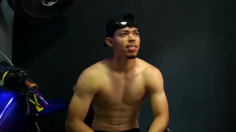 Snapshot of wesley_77 chatting on April 2026 05:22:02 PM wesley_77 online show from April 2026 05:22:02 PM