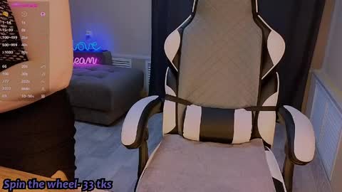 Snapshot of wet_dream__ chatting on April 2026 09:18:01 AM Molly online show from April 2026 09:18:01 AM