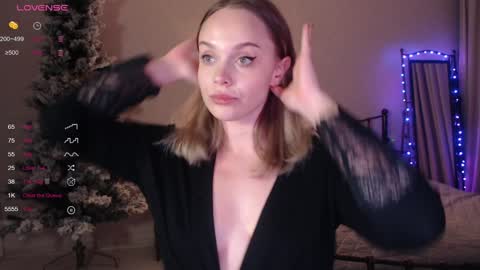 Lana online show from December 2024 04:06:01 PM