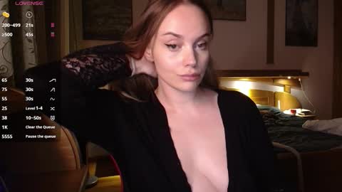 Lana online show from December 2025 08:29:01 PM