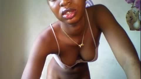 Snapshot of wet_pussy200 chatting on October 2025 08:09:01 AM Bella online show from October 2025 08:09:01 AM