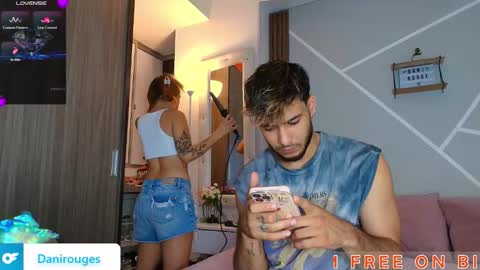 Mia and Dylan online show from December 2025 01:14:02 AM