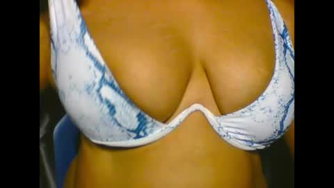 Snapshot of wetfatpussy_ chatting on April 2026 02:27:02 AM wetfatpussy_ online show from April 2026 02:27:02 AM